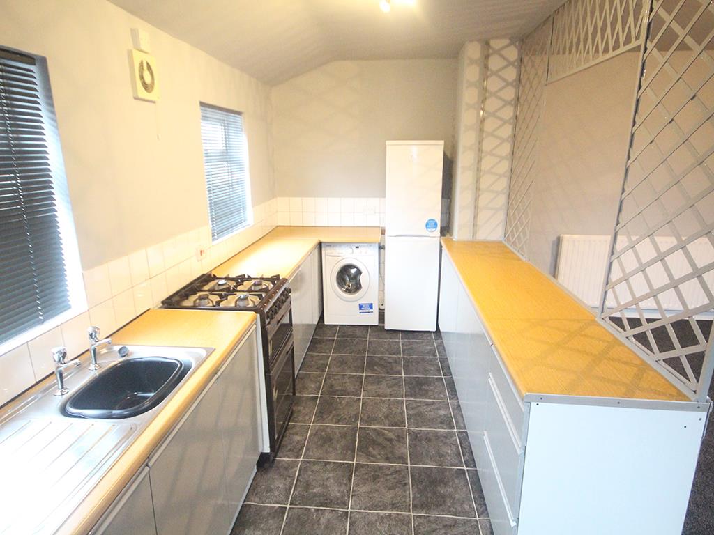 2 bedroom flat To Let in Earby - IMG_6167.jpg